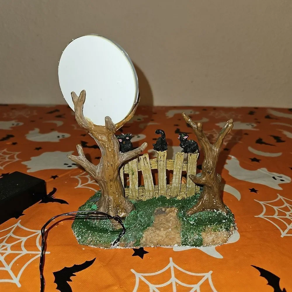 Lemax Spooky Town Happy Howl-o-ween Table Accent